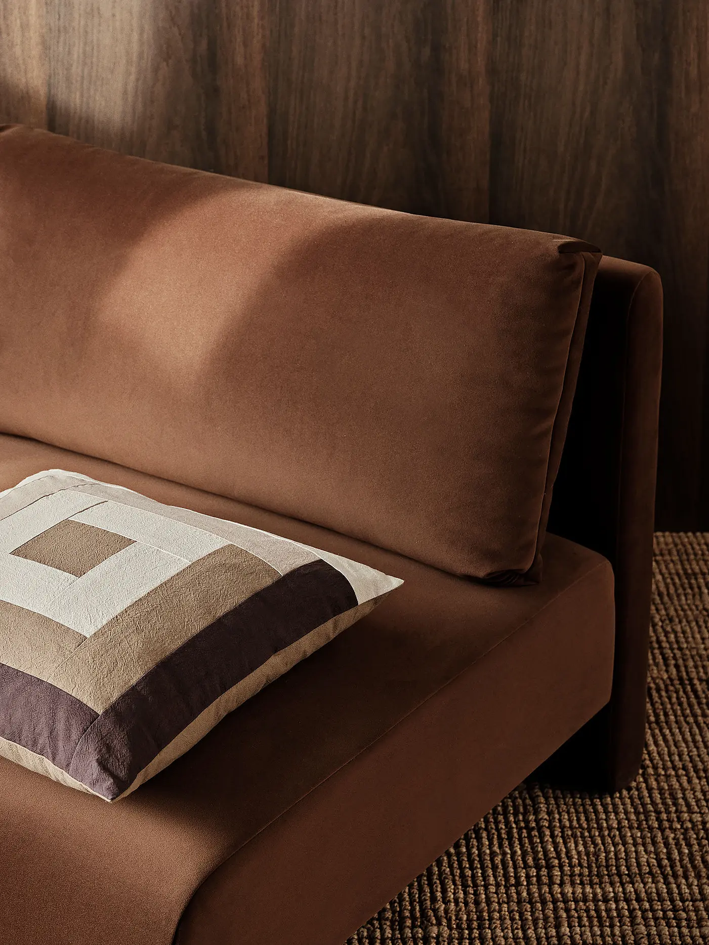 FERM LIVING | Border-Patchworkkissen mit Rand Coffe Dark Sand | 